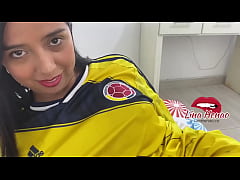  - I gave my lover a footjob and I didn't let him see the game - foot fetish, she has a very big ass and I decide to fuck her