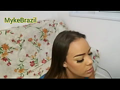  - A novinha dança aquele funk mete gostoso e ganha leite quente (Alice Vasconcellos)