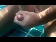  - Gozando na piscina