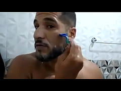  - Fazendo a barba