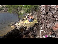  - VOYEUR FUCK: Filming an amateur couple outdoors!