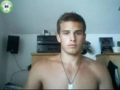  - Loiro sarado gozando