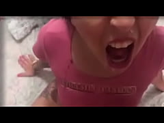  - Já que vou levar muita Rola no meu cuzinho Quando o pauzudo chegar no hotel fiz um fisting, soquei o consolo até o talo e depois meti a mão inteira no meu rabo. (Cont. no Red)