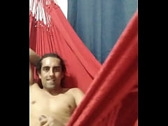  - Batendo uma e dedando o cuzinho na rede parte 2