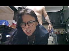  - Cojiendo duro con jovencita caliente!! Acabo en sus lentes!! Disfruta cada metida que le doy!! Video completo!!