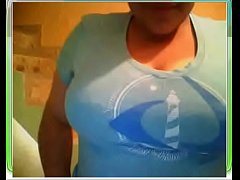  - Colombiana me muestra una teta. Mipili