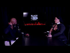  - Sente tesão por saber que estão batendo punheta pra ela, começou por pirraça, fez fotos nua, e seu lado vendedora... - Pri Melancia (WATCH ON: SHEER/RED)