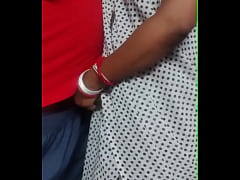  - साड़ी पहनकर भाभी क्या कमाल की लगती है आज तो भाभी को छोडूंगा नही चूत फ़ाड़ के रख दूंगा