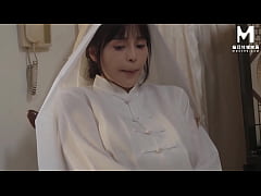  - ModelMedia Asia - The widow who cheated on husband in front of his last photo