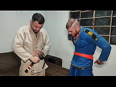  - padrasto ensina seu enteado a lutar, e fica com tesao