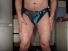  - pantie pissing