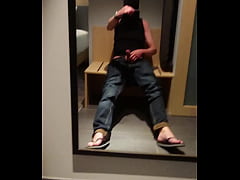  - Wichsen vor dem Spiegel