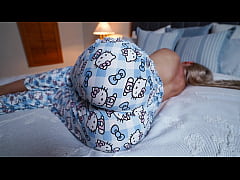  - Step Mom Wakes up to Hard Cock of Step Son He helps MILF to cum quick Carry Light