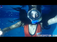  - Helen Star underwater diving mask pool