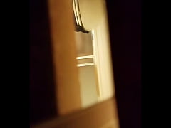  - Espiando como se talla la panocha peluda