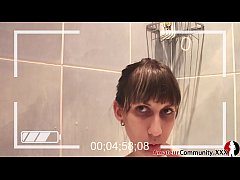  - Ugly Face foamy fingering session in bathtub