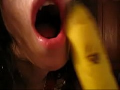  - Entregada a una intensa chupada