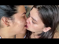  - SEXO LESBICO Jovenes cogiendo sin parar en la asotea