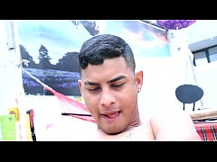  - Sexo hablando sucio en español con dos gay