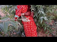  - एक बार फिर किसी ने मेरी सासू माँ को खेत मे ही झुका के पेल दिया