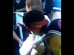 - Vagabunda só de calcinha no palco do baile funk
