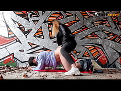  - Я ТРАХАЮ ЕГО НА ЗАБРОШЕННОЙ ФАБРИКЕ, ГЛЯДЯ НА ПРОЕЗЖАЮЩИЕ ПОЕЗДА