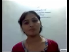  - Delhi Girl Niddi Hot Leaked MMS