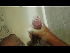  - paja en el baño con jabon