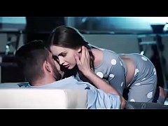  - Assistindo filme na casa da novinha