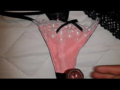  - Gran corrida en la tanga de mi amiga