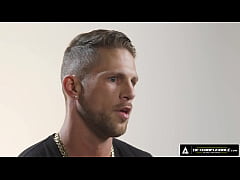  - HETEROFLEXIBLE - How Men Orgasm With Muscular Hunk Roman Todd! WATCH HIM JERK OFF! FULL SCENE