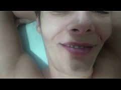  - Garoto novinho perdendo a virgindade com minha esposa,ele encheu a buceta dela de porra