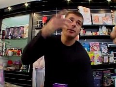  - Pornoshop Gangbang