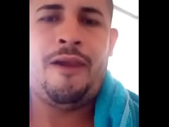  - hetero se graba mientrase baña