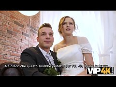  - VIP4K. Un uomo ricco paga bene per scopare una giovane ragazza calda il giorno del suo matrimonio