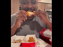  - Eat with me (711 food review)