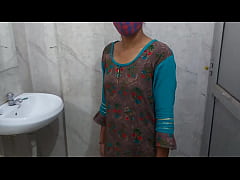  - hot girlfriend bathroom