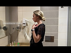  - Hot neighbor masturbating brought herself to orgasm and squirt&period; A girl in oil was caught by a neighbor&period;