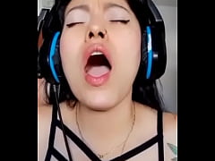  - I TOUCH MYSELF WHILE WATCHING PORN HERE ON XVIDEOS SQUIRT OF PLEASURE!