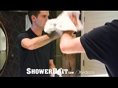  - ShowerBait House Kreeping SHOWER FUCK