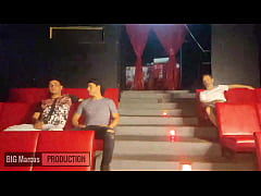 - Metendo com os dois putos no cinemão pornô