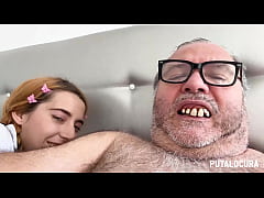  - PutaLocura - Rubia de tetas enormes Safira Yakkuza ofrece su coño al Padre Damián