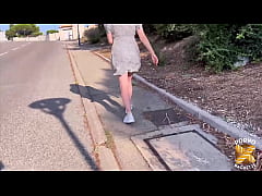  - Charlotte, coquine souriante, ne jure que par la baise