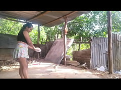  - campesina cumpliendo sus deberes de el campo es seducida y follada por la patrona lesbiana