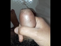  - Masturbación y corrida rápida en la ducha