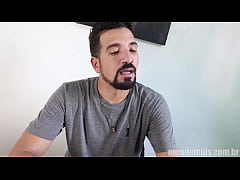  - Investigador particular é contratado para achar ator pornô desaparecido!