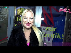  - Sex im porno kino mit deutscher blonder amateur schlampe