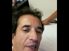  - Echando sus mecos en mi boca