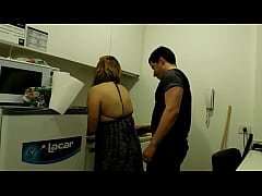  - Quando fui procurar meu amigo, encontrei uma tia em sua casa, excelente foda