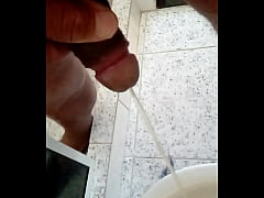  - Mijando de pau duro